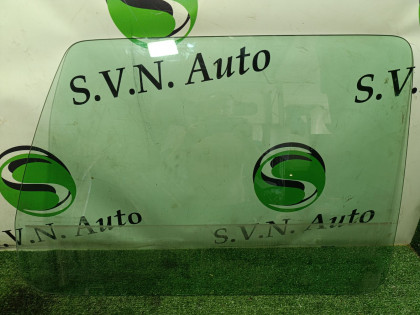 Стекло двери переднее левое E85