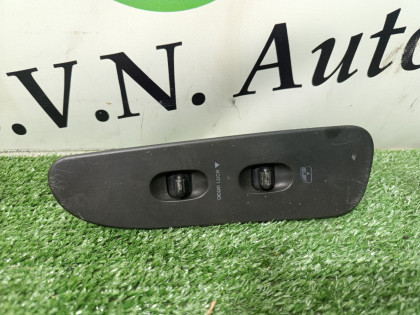 Кнопка стеклоподъемника передняя правая DR