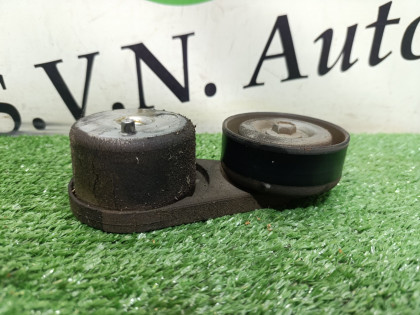 Натяжитель ремня 