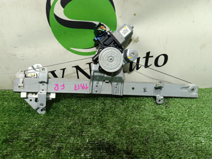 Стеклоподьемник передний правый TB17