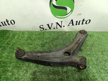 Рычаг передний правый GA3W