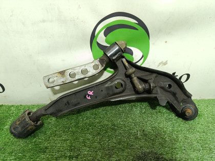 Рычаг передний правый RM12