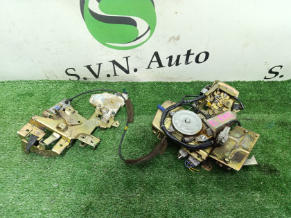 Замок двери задней левой RM12