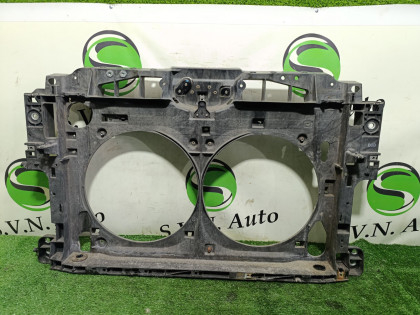 Рамка радиатора PE52