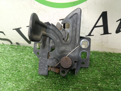 Замок капота 