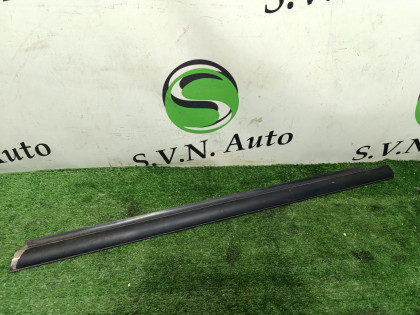 Молдинг двери 