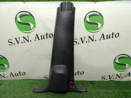 Обшивка центральной стойки правая DR