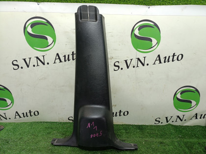 Обшивка центральной стойки левая DR