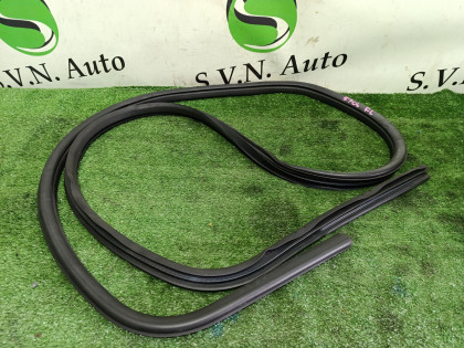 Уплотнитель двери передний DR