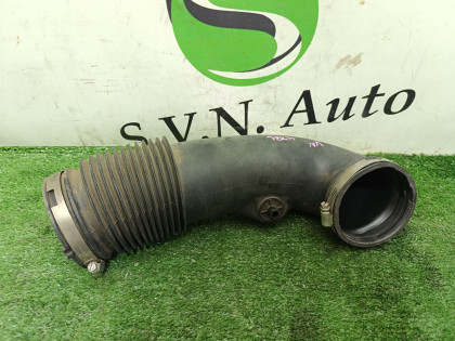 Патрубок воздушного фильтра 