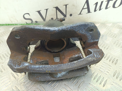 Суппорт передний правый GSR50