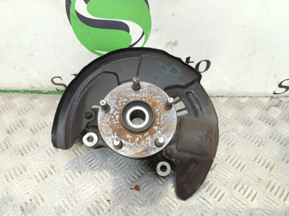 Ступица передняя правая VM4