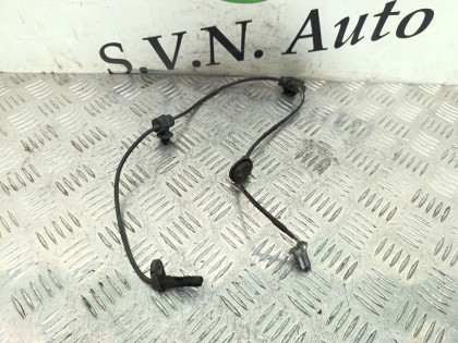 Датчик ABS передний правый VM4