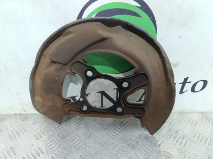 Щиток тормозного диска передний левый GRS200