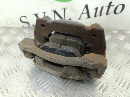 Суппорт передний правый GRS200