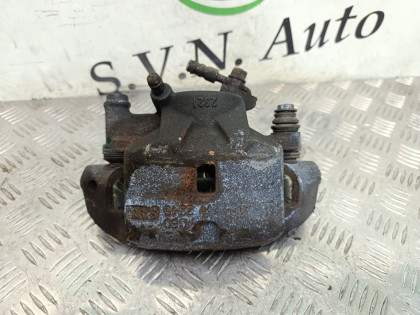 Суппорт передний левый TCR10