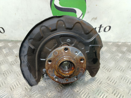 Ступица передняя левая 8VCXS