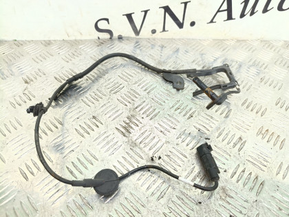 Датчик ABS передний левый GA3W