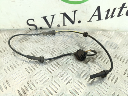 Датчик ABS передний левый TNJ31