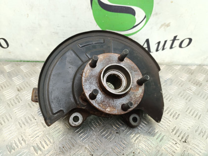 Ступица передняя левая PE52