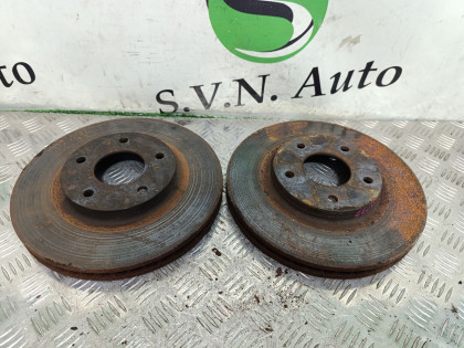 Диск тормозной передний (пара) PE52