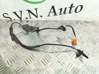 Датчик ABS передний левый CM2