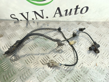 Датчик ABS передний правый MCR40