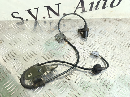 Датчик ABS передний правый GGC