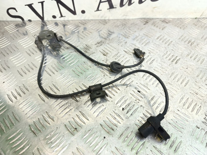 Датчик ABS передний правый GG2