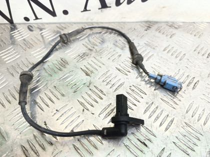 Датчик ABS задний левый T30