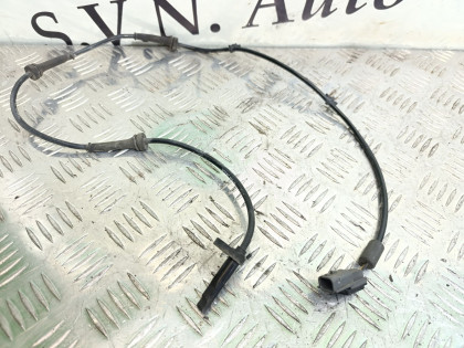 Датчик ABS задний J32