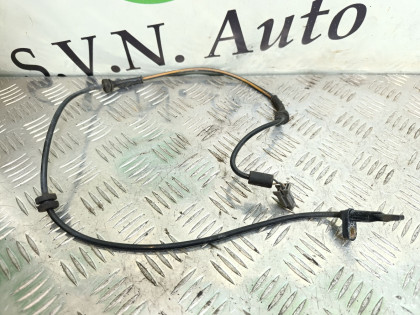 Датчик ABS передний J32