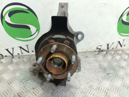 Ступица передняя правая J32