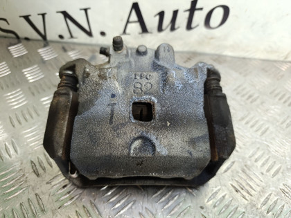 Суппорт передний правый TB17