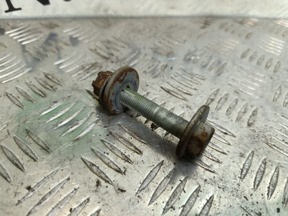 Болт регулировочный J32