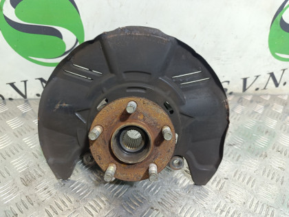 Ступица передняя правая BL5