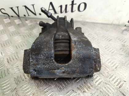 Суппорт передний правый SW