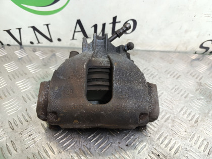 Суппорт передний левый SW