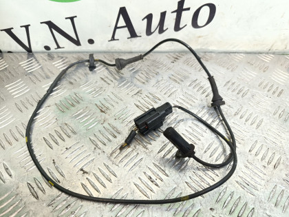 Датчик ABS передний правый SW