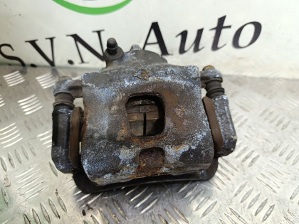 Суппорт передний правый HP11