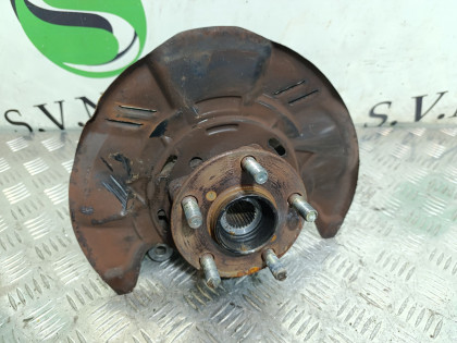 Ступица передняя правая BP5