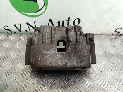 Суппорт передний правый 