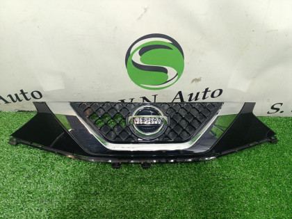 Решетка радиатора B43W