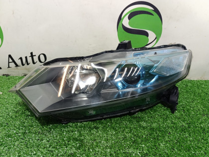 Фара левая ZE2