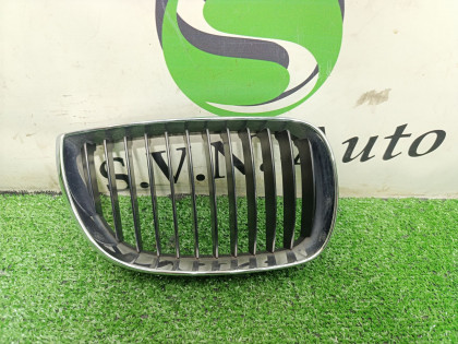 Решетка радиатора UF16