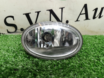 Фара противотуманная передняя, левая RB1
