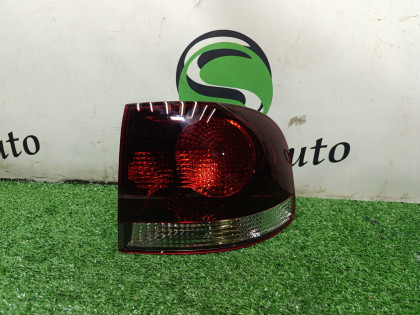 Стоп сигнал правый 7L6