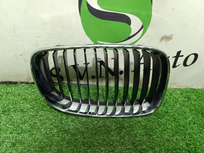 Решетка радиатора E87