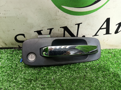 Ручка двери(наружняя) передняя правая NT30