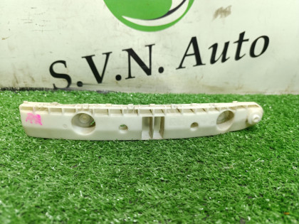 Кронштейн заднего бампера правый YF15